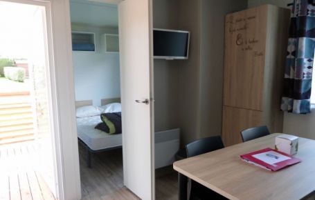 Mobil-home 2 à 4 personnes 2 chambres à Billiers avec terrasse couverte ouvrable